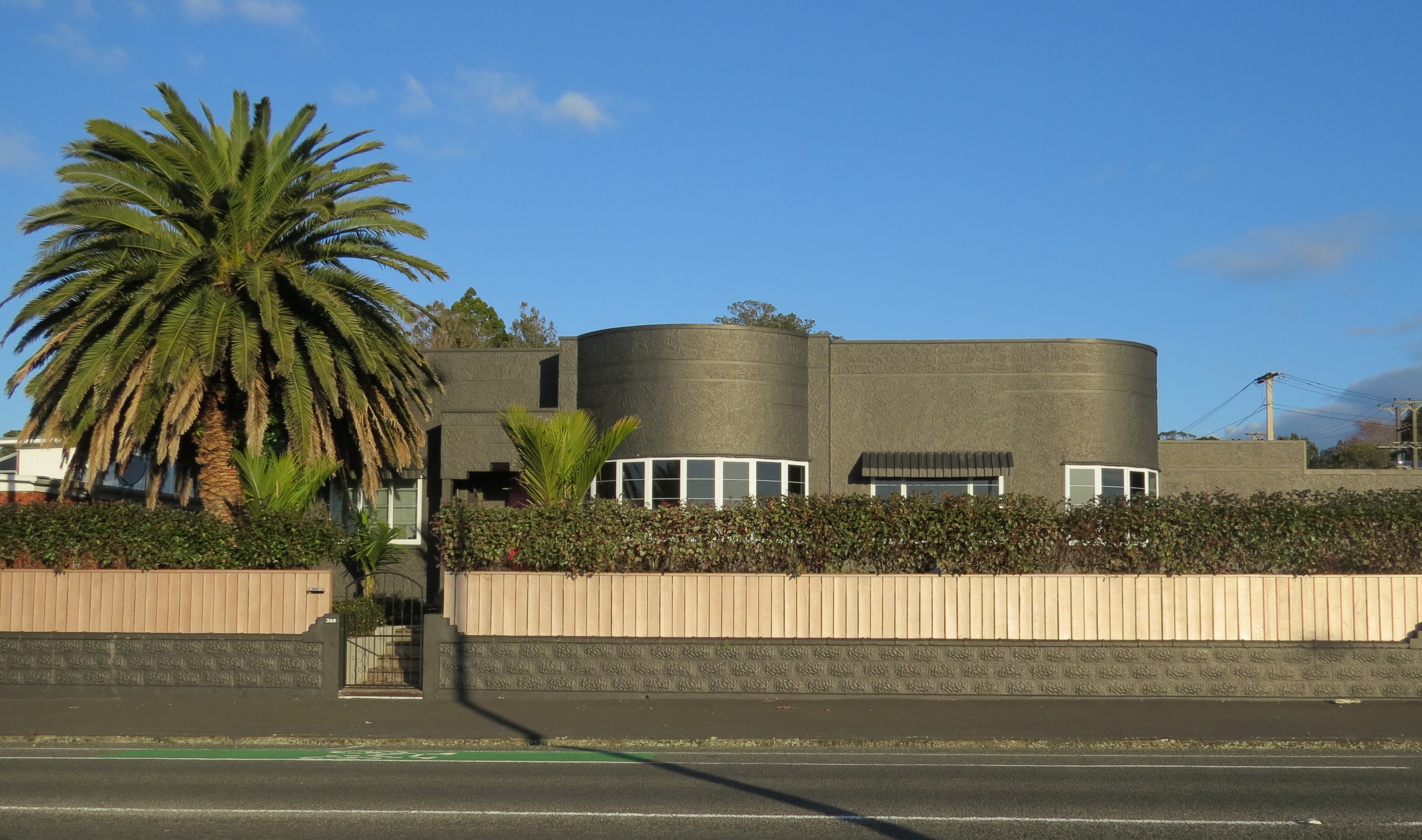 309_Devon_Street_West_2017.JPG