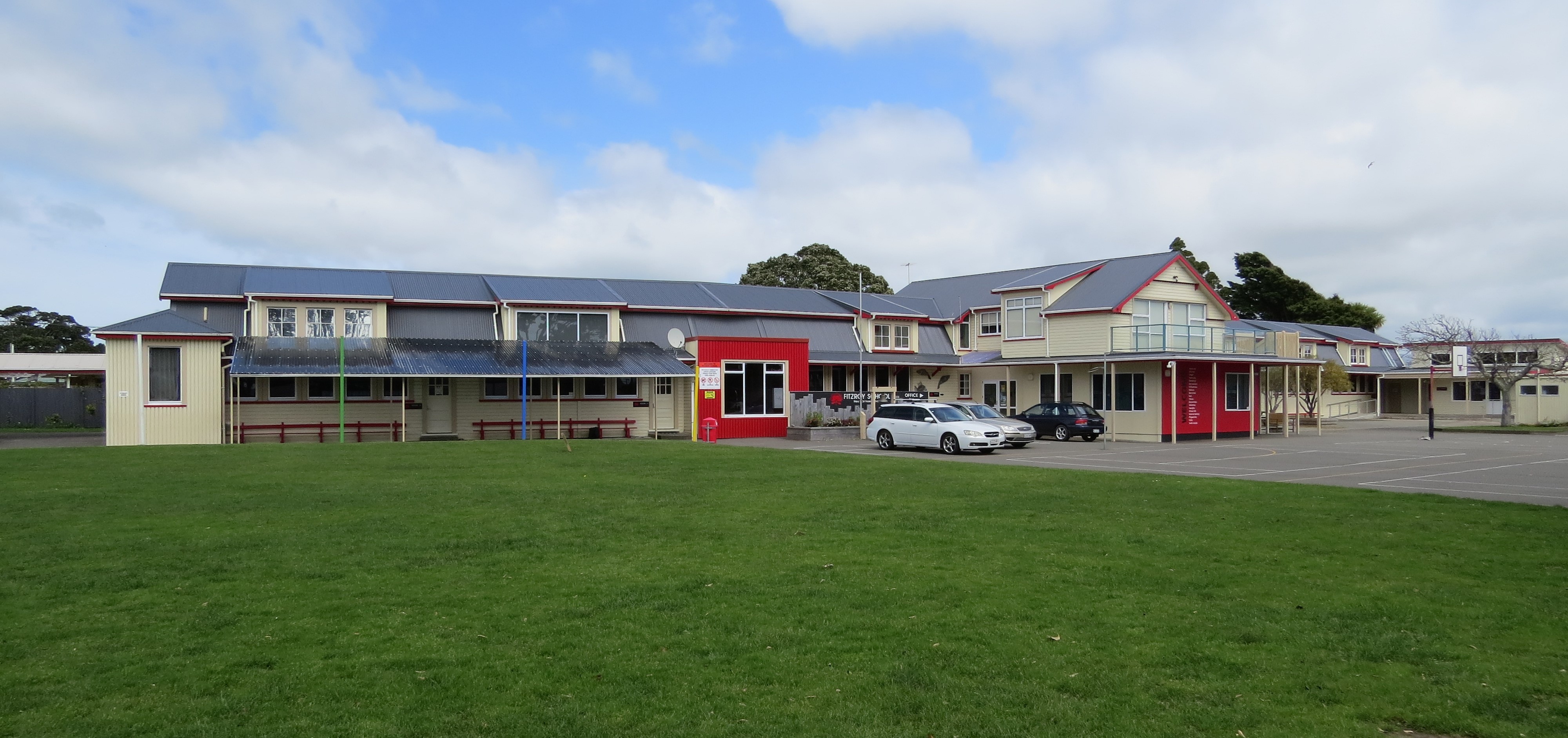 Fitzroy_School_Main_Block_2017.JPG