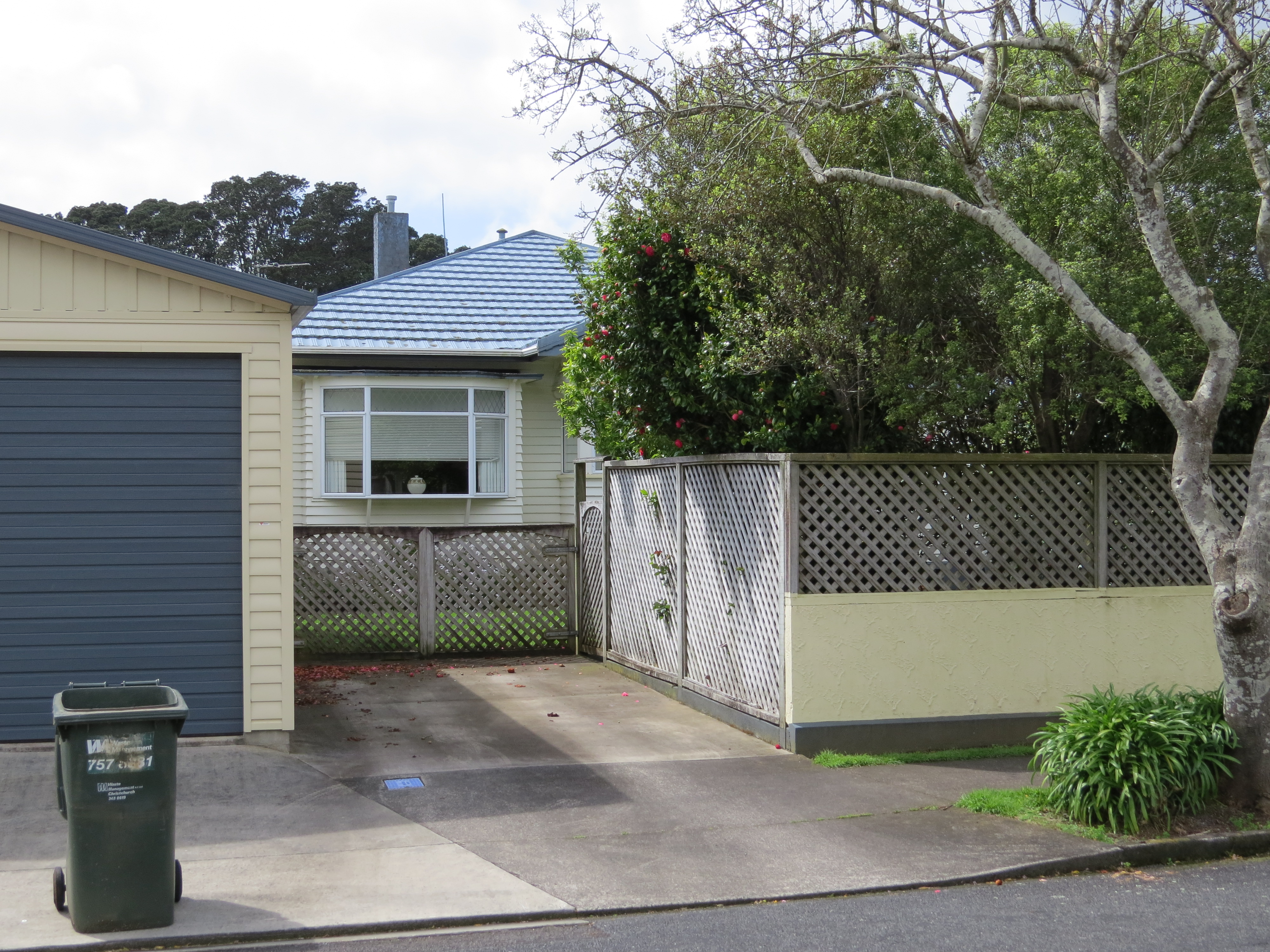 10_Hoyle_Place_2017.JPG