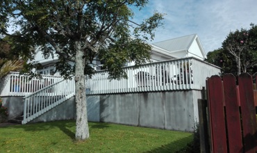 341A_Devon_Street_West_2017.jpg