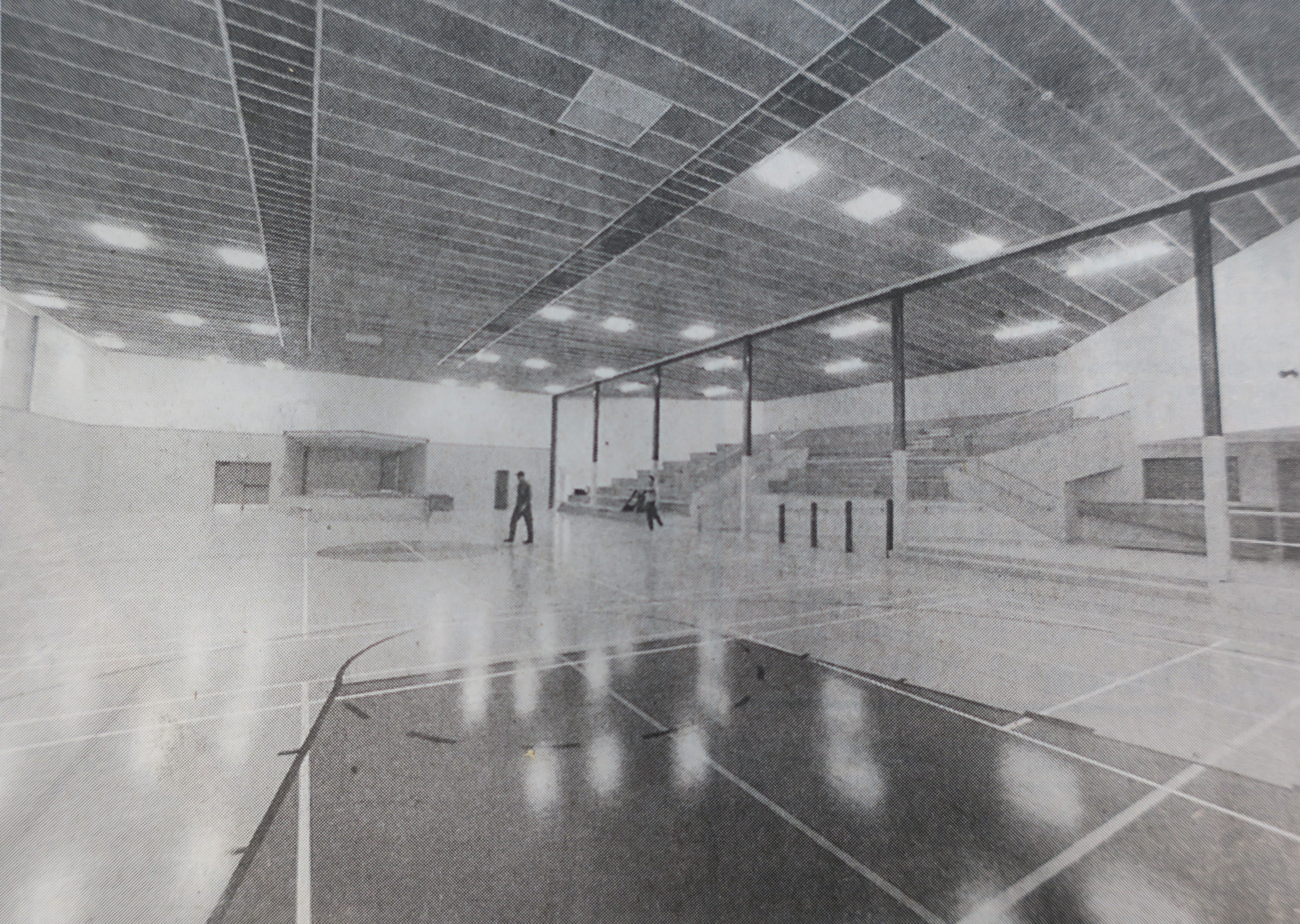 New centre court in the refurbished War Memorial Centre (Taranaki Daily News 9 May 1995)