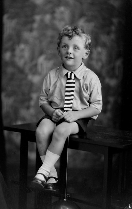 Monty Julian SW1923 1930 03766